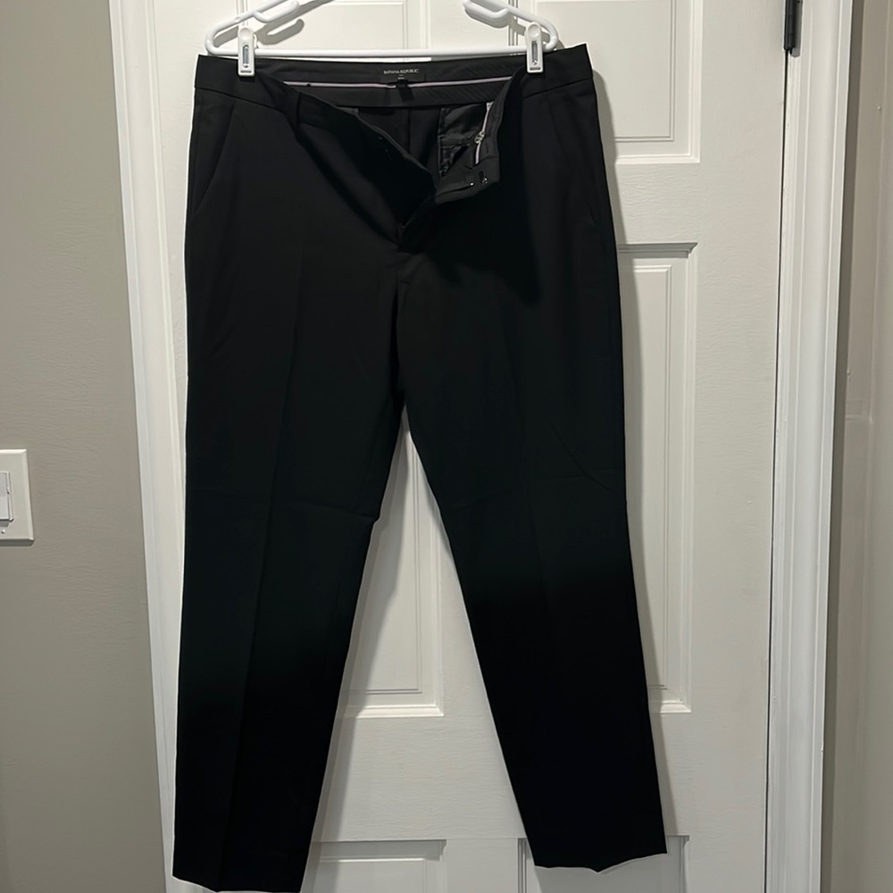 Banana Republic Ryan fit dress pants. Black. Size 14